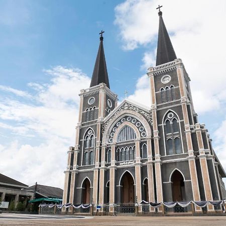 Bussarakam Place Hotel Chanthaburi Eksteriør billede