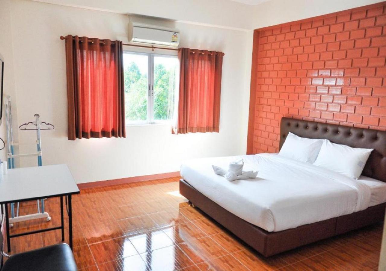 Bussarakam Place Hotel Chanthaburi Eksteriør billede