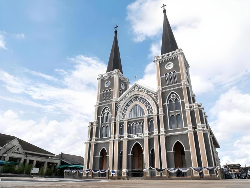 Bussarakam Place Hotel Chanthaburi Eksteriør billede