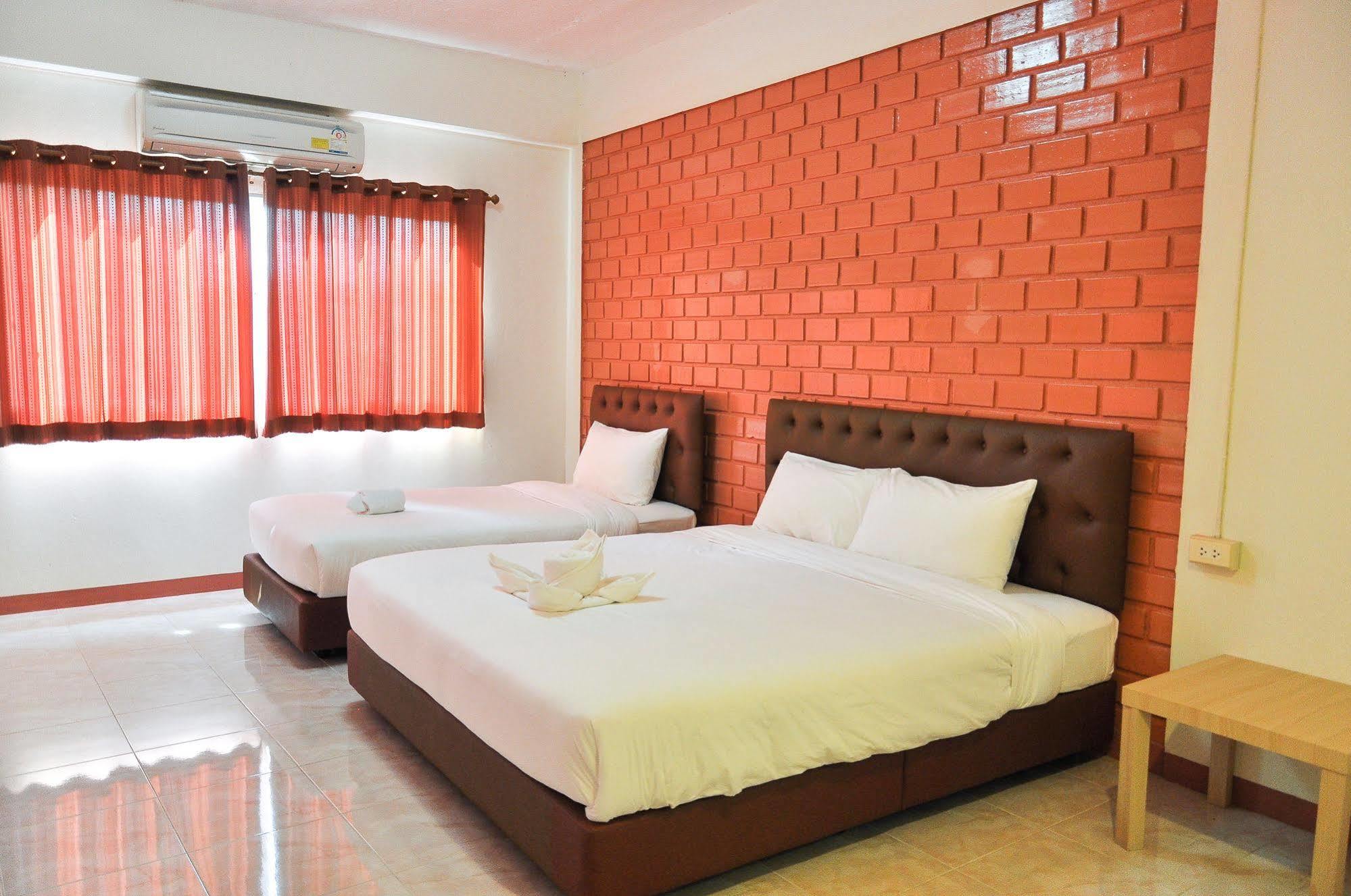 Bussarakam Place Hotel Chanthaburi Eksteriør billede