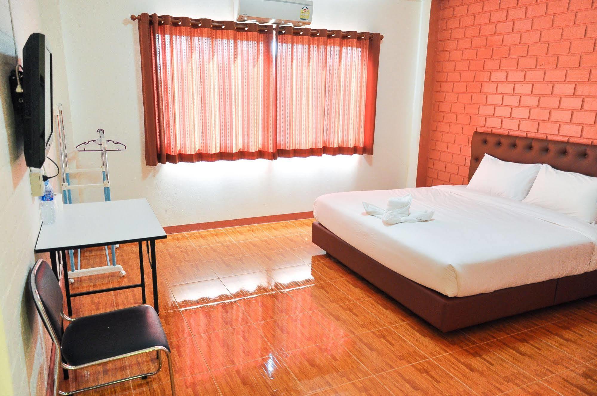 Bussarakam Place Hotel Chanthaburi Eksteriør billede